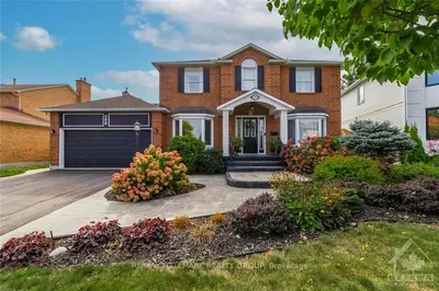 308 KENNEDY Lane E, Orleans - Cumberland and Area, ON K1E 3M4