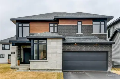 35 Opera Heights, Blossom Park - Airport And Area, On K4m 0r2