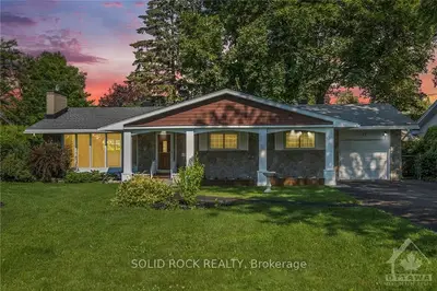 Detached in Bells Corners and South to Fallowfield