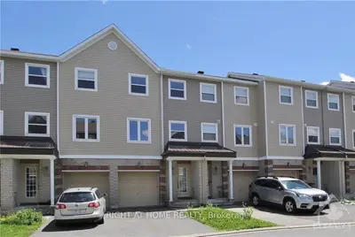 Att/Row/Townhouse in Barrhaven