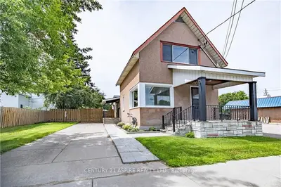 Detached in Pembroke
