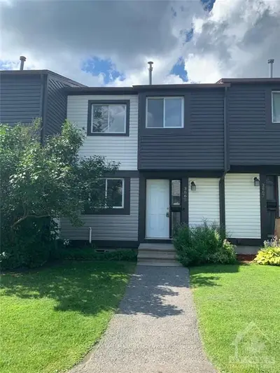 Condo Townhouse in Blossom Park - Airport and Area