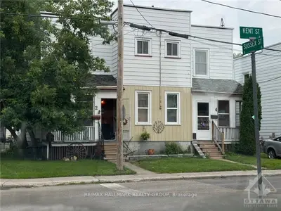 Duplex in Smiths Falls