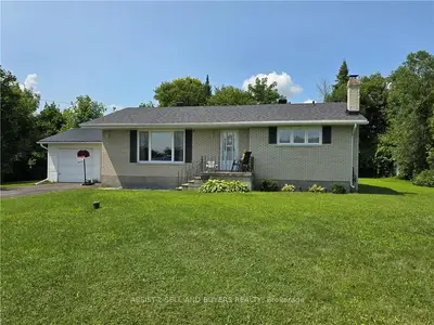 Detached in South Stormont