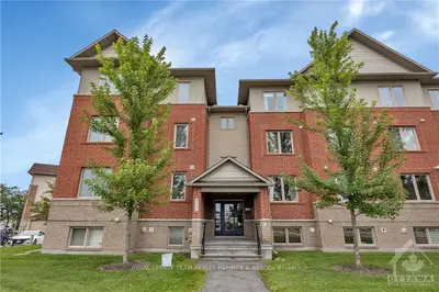 Condo Apartment in Barrhaven