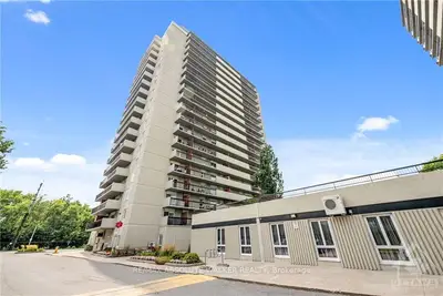 Condo Apartment in Vanier and Kingsview Park