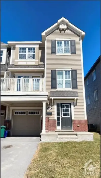 Att/Row/Townhouse in Barrhaven