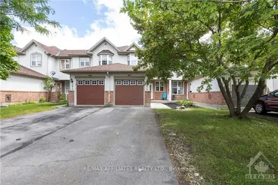 Att/Row/Townhouse in Orleans - Cumberland and Area