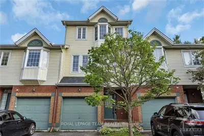 Att/Row/Townhouse in Alta Vista and Area