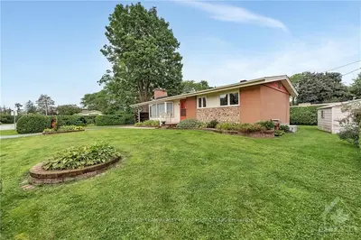 3 Kimberley Road, Bells Corners And South To Fallowfield, On K2h 6b7