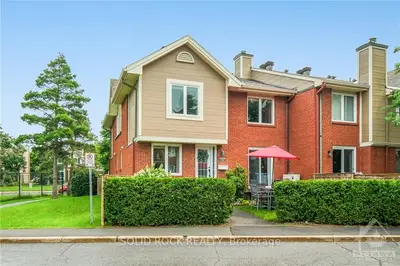 Condo Townhouse in Orleans - Cumberland and Area
