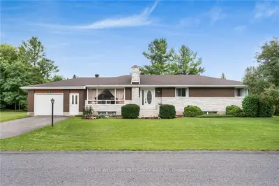 Detached in North Stormont