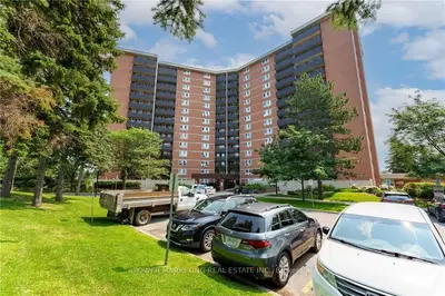 Condo Apartment in Beacon Hill North - South and Area