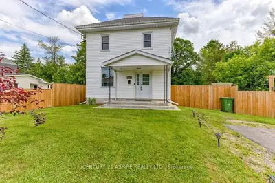 Detached in Pembroke