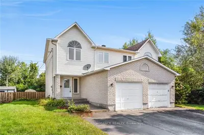 Semi-Detached in Hawkesbury