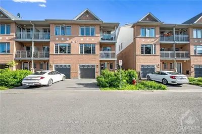 Att/Row/Townhouse in Cityview - Parkwoods Hills - Rideau Shore