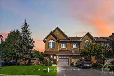 Att/Row/Townhouse in Orleans - Cumberland and Area