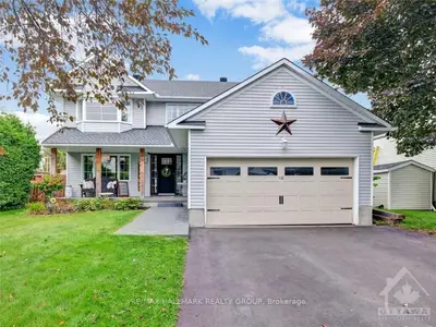 Detached in Russell