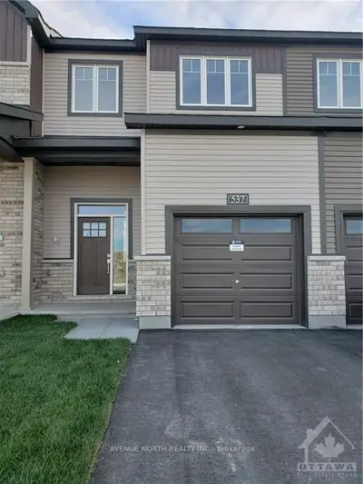 Att/Row/Townhouse in Kanata