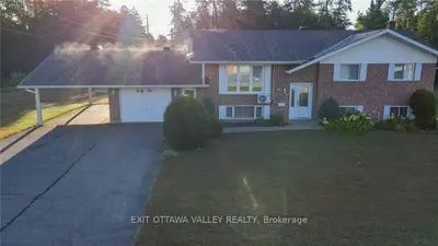 Detached in Madawaska Valley