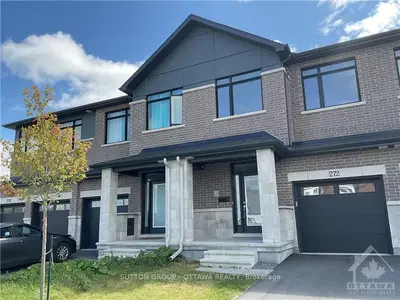 Att/Row/Townhouse in Barrhaven