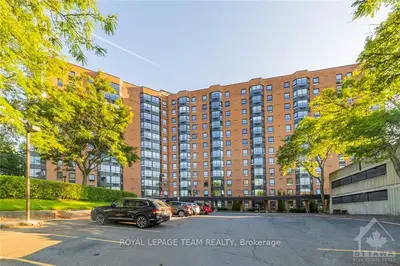 Condo Apartment in South of Baseline to Knoxdale