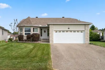 Detached in Perth