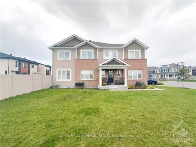 Att/Row/Townhouse in Kanata