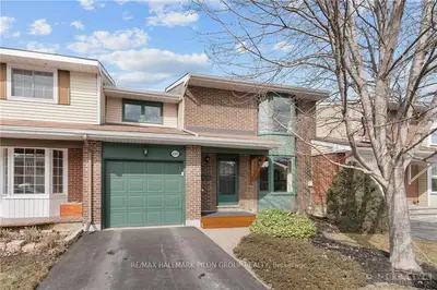 6305 Paddler Way, Orleans - Convent Glen And Area, On K1c 2g5