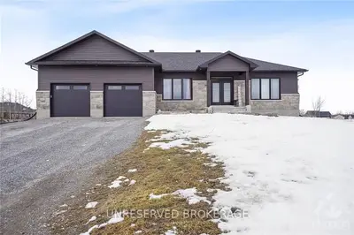 298 Country Lane Drive, Beckwith, On K7c 3p2