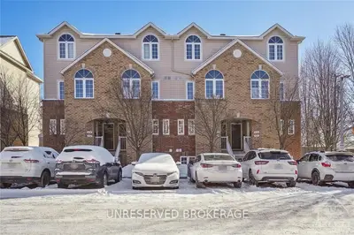 54 Steele Park, Cyrville - Carson Grove - Pineview, On K1j 0j2