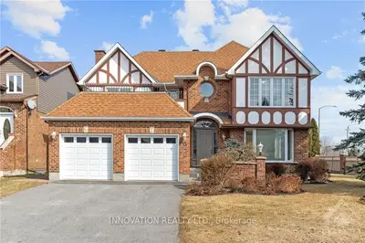 15 Atkinson Gate, South Of Baseline To Knoxdale, On K2g 5h3