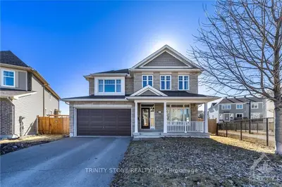 32 Cento Way, Stittsville - Munster - Richmond, On K2s 0w4