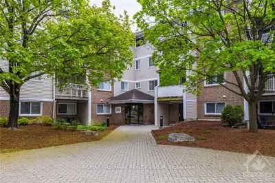 260 Brittany Drive 400, Manor Park - Cardinal Glen And Area, On K1k 4m2
