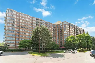 Condo Apartment in Cityview - Parkwoods Hills - Rideau Shore