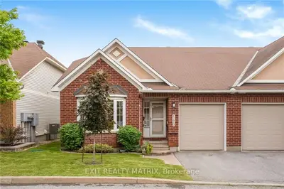Condo Townhouse in Beacon Hill North - South and Area