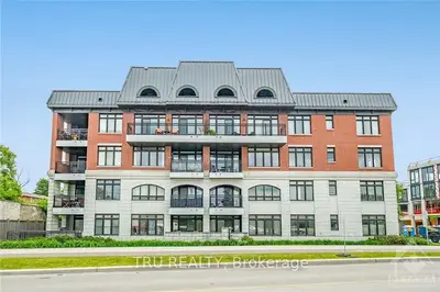 Condo Apartment in Westboro - Hampton Park