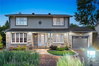 Detached in Crystal Bay - Rocky Point - Bayshore