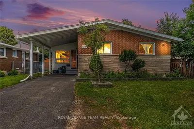 1285 Fellows Road, Parkway Park - Queensway Terrace S And Area, On K2c 2v8