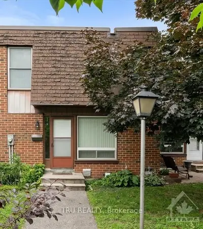 Condo Townhouse in Hunt Club - Windsor Park Village and Area
