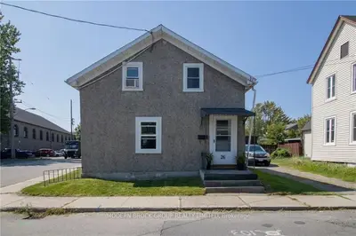 Detached in Brockville