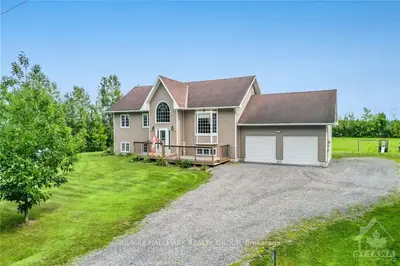 Detached in Stittsville - Munster - Richmond