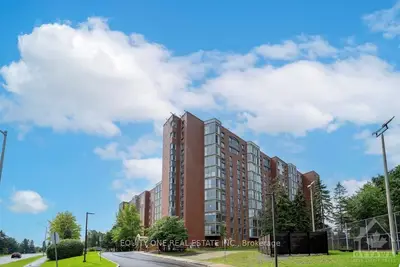 Condo Apartment in Kanata