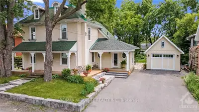 Detached in Manotick - Kars - Rideau Twp and Area