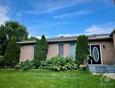 Semi-Detached in Manotick - Kars - Rideau Twp and Area
