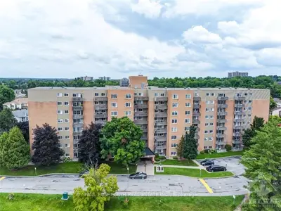 Condo Apartment in Beacon Hill North - South and Area