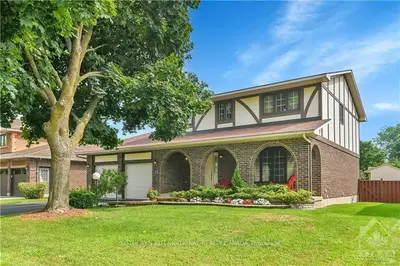 Detached in Barrhaven