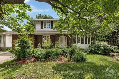 Detached in Orleans - Convent Glen and Area