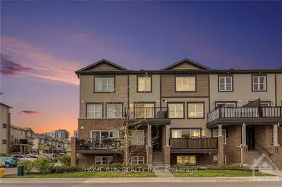 Condo Apartment in Barrhaven