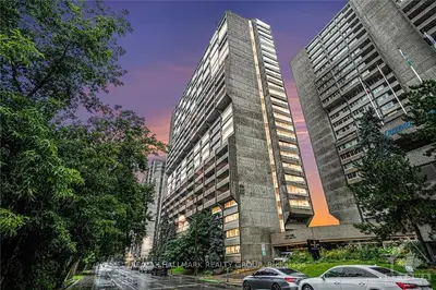 Condo Apartment in Ottawa Centre